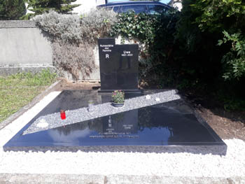 Doppelgrabmal nach Kundenwünschen aus Granit Indian Superblack